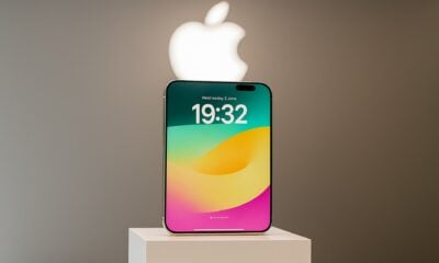 iPhone pliant concept showroom