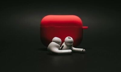 AirPods (boîtier rouge)