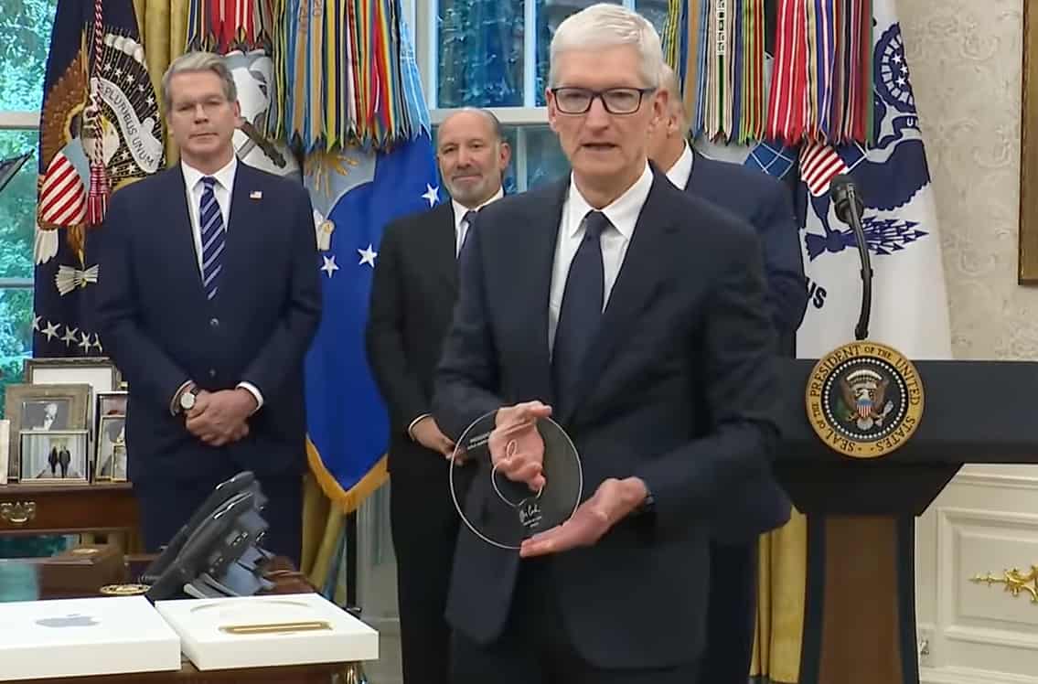 Plaque or cadeau Tim Cook