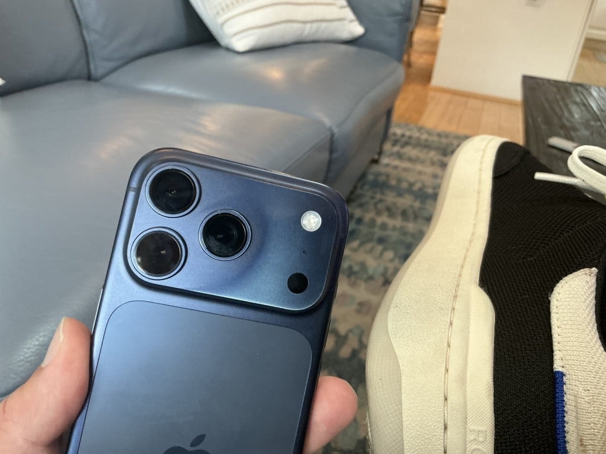 iPhone 17 pro bleu décoloration