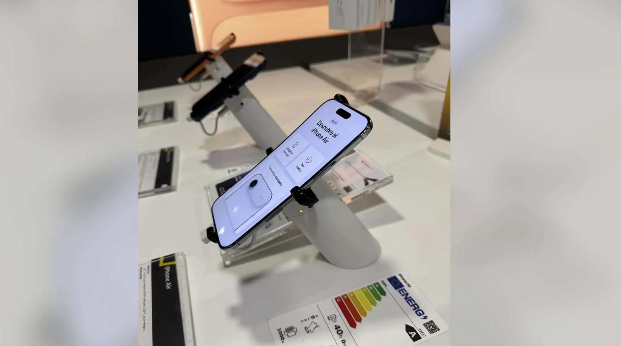 iPhone air courbé arqué tordu plié