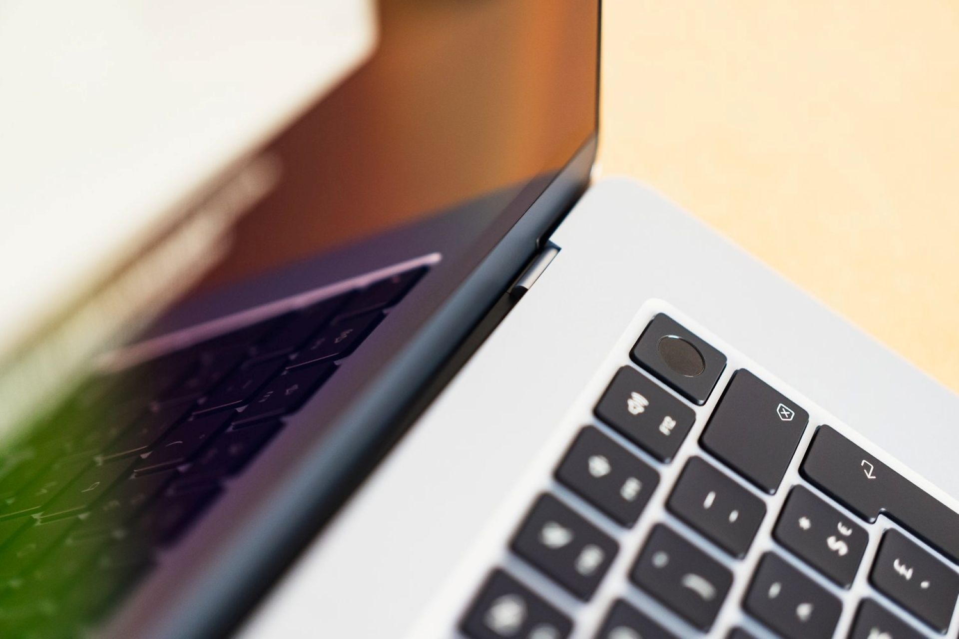 Macbook air M4 bouton