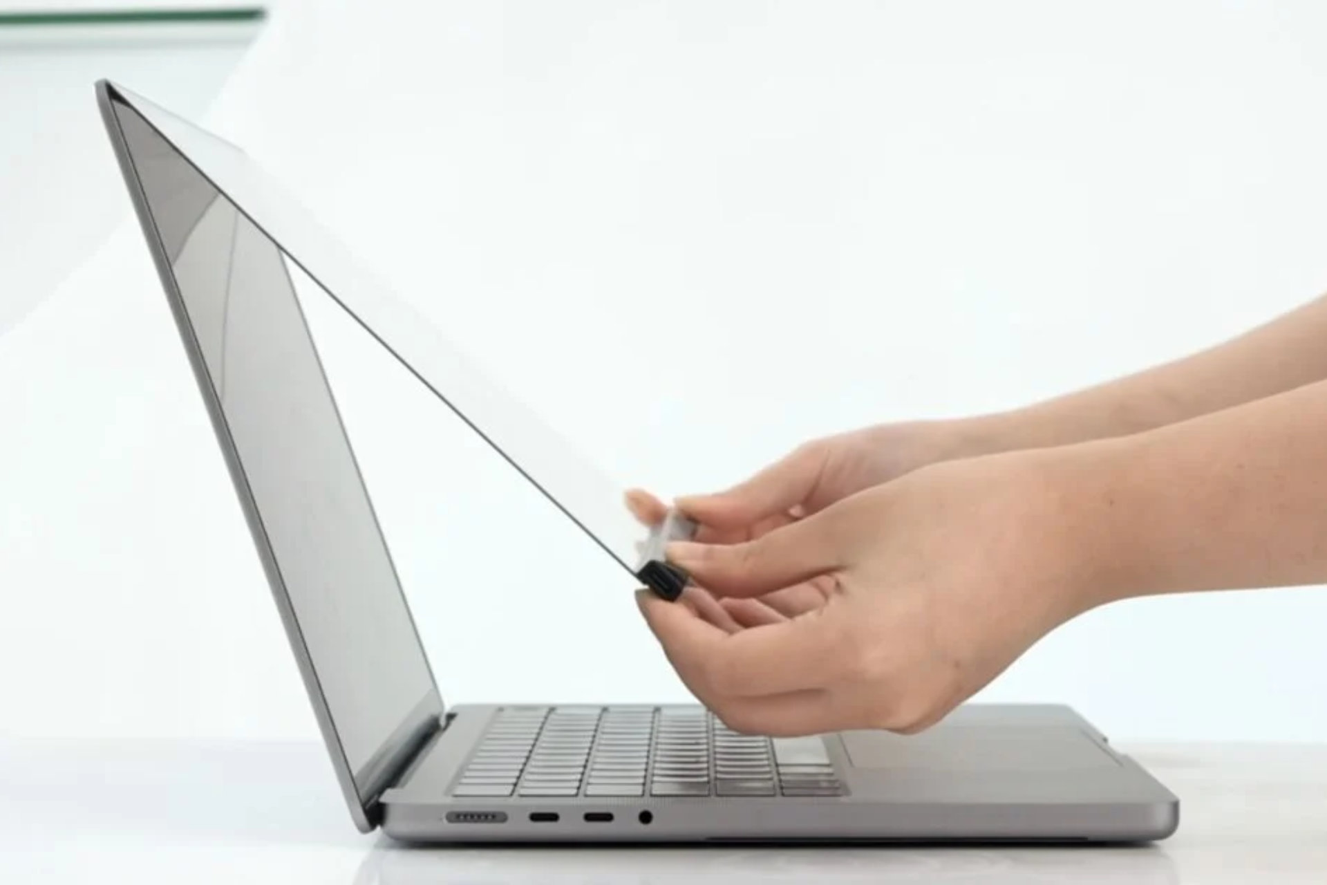 Intricuit ecran macbook pro