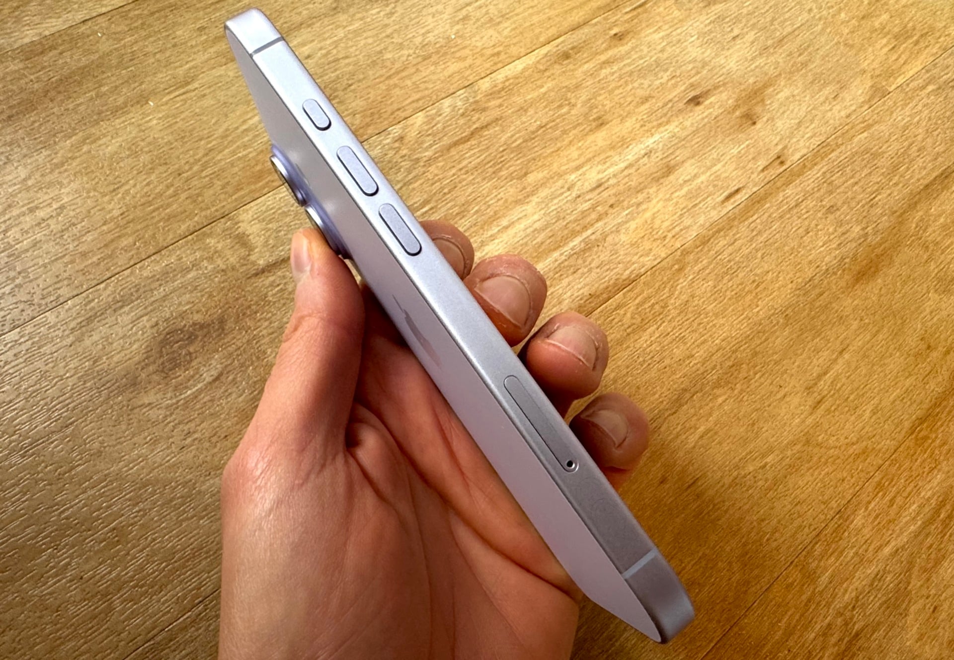 iPhone 17 boutons