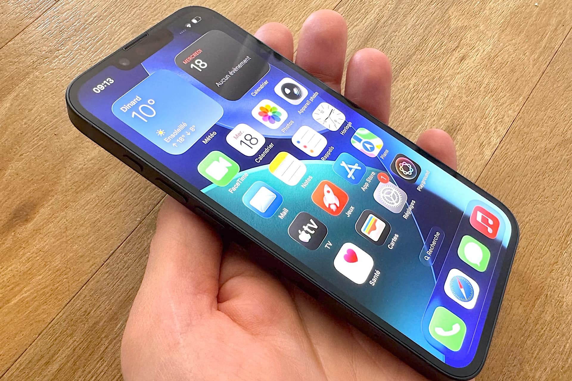 Apple iPhone 17e avant