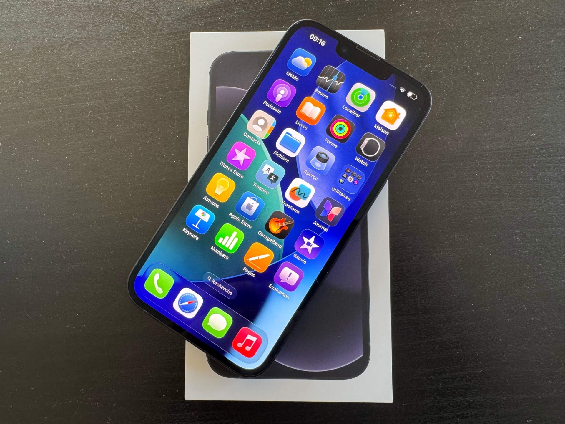 Apple iPhone 17e boîte
