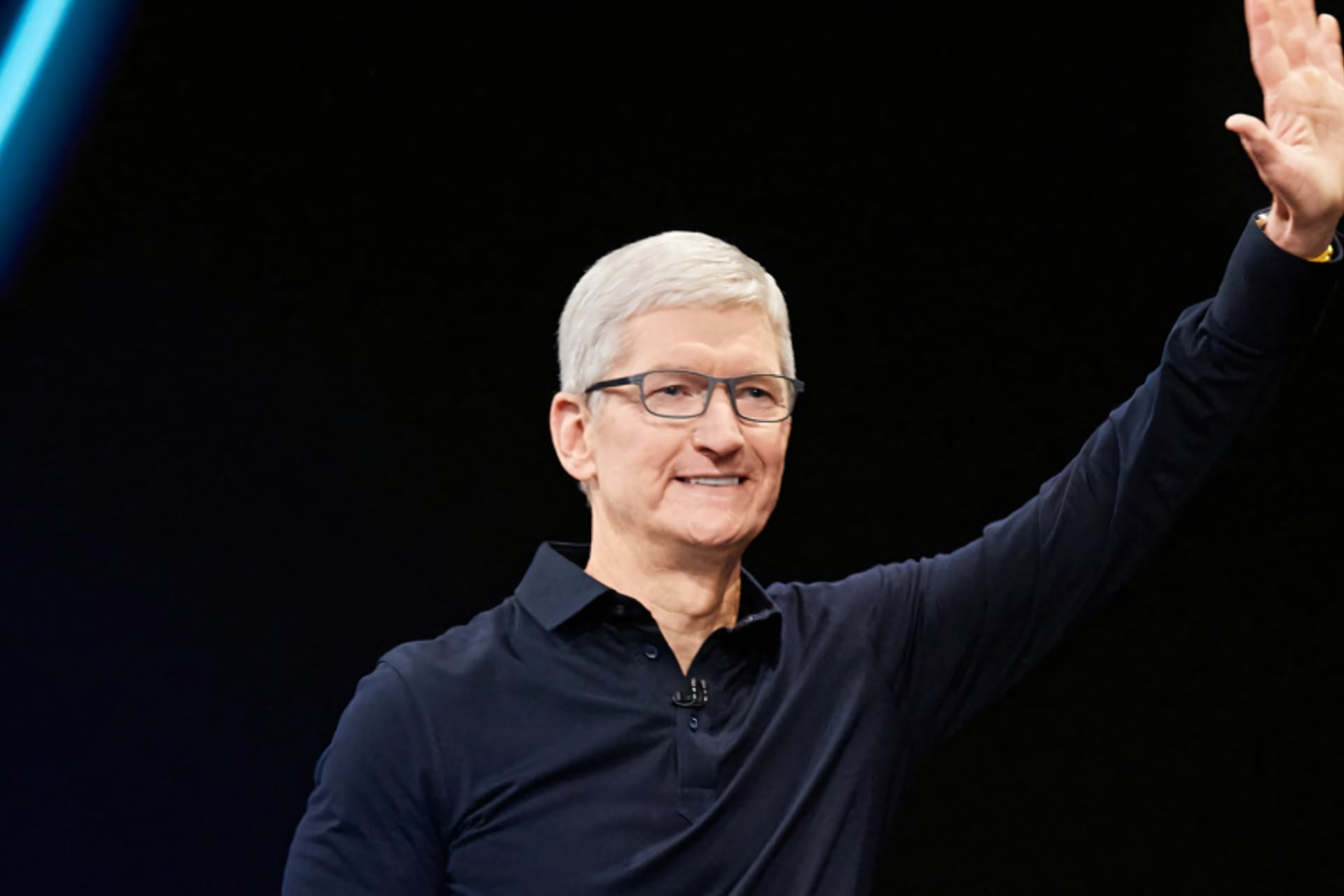 Tim cook salue la foule wwdc