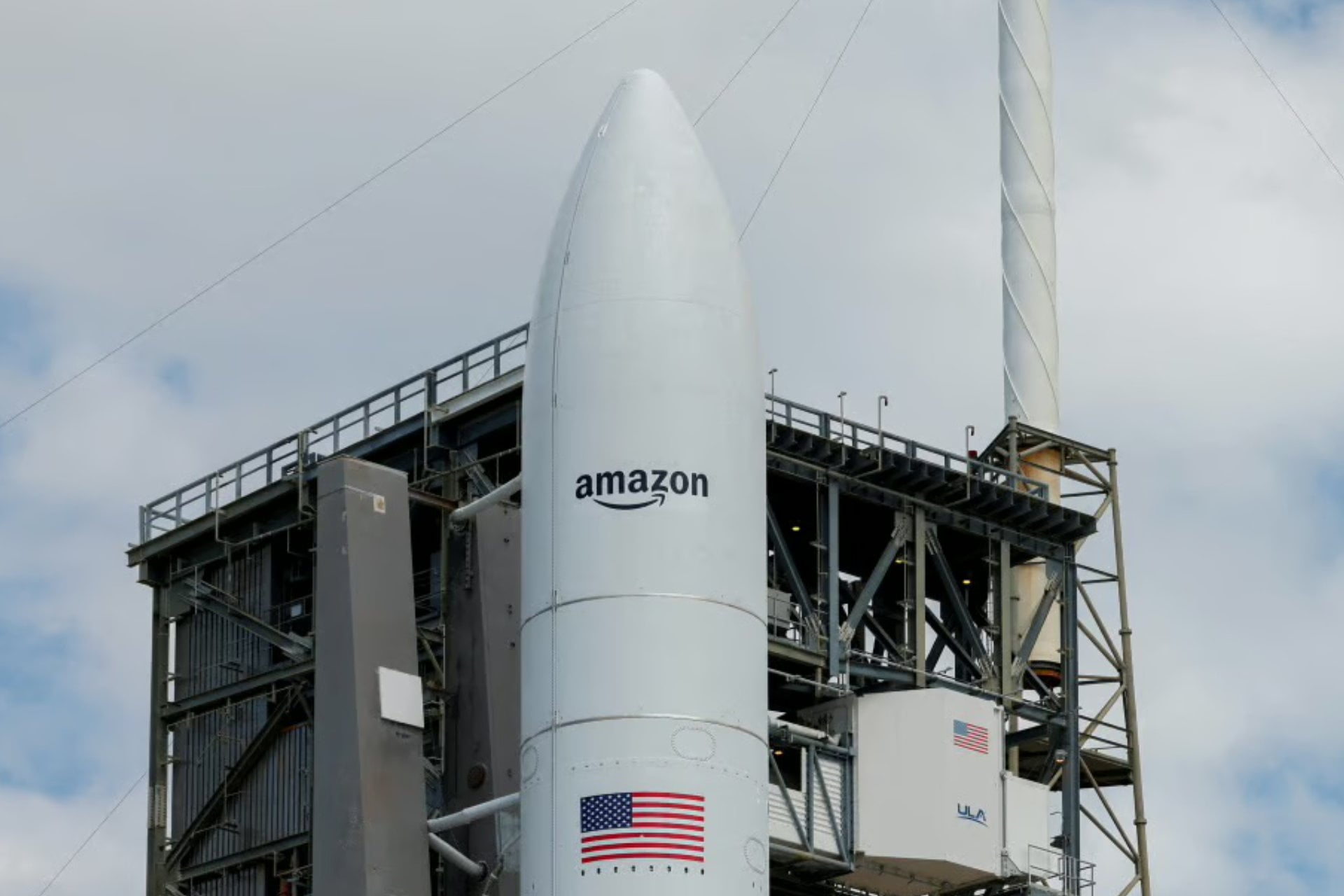 Amazon leo apple satellite
