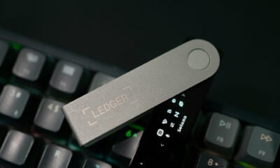 Application ledger apple crypto