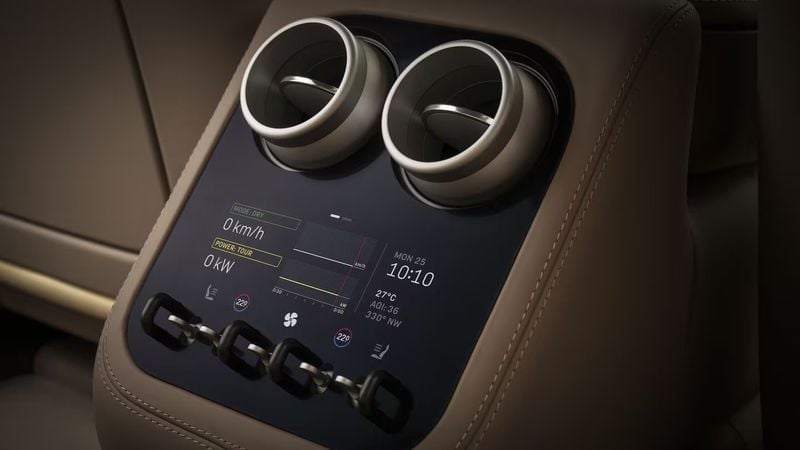 Ferrari Luce Interior 6