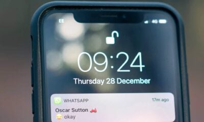 iPhone WhatsApp