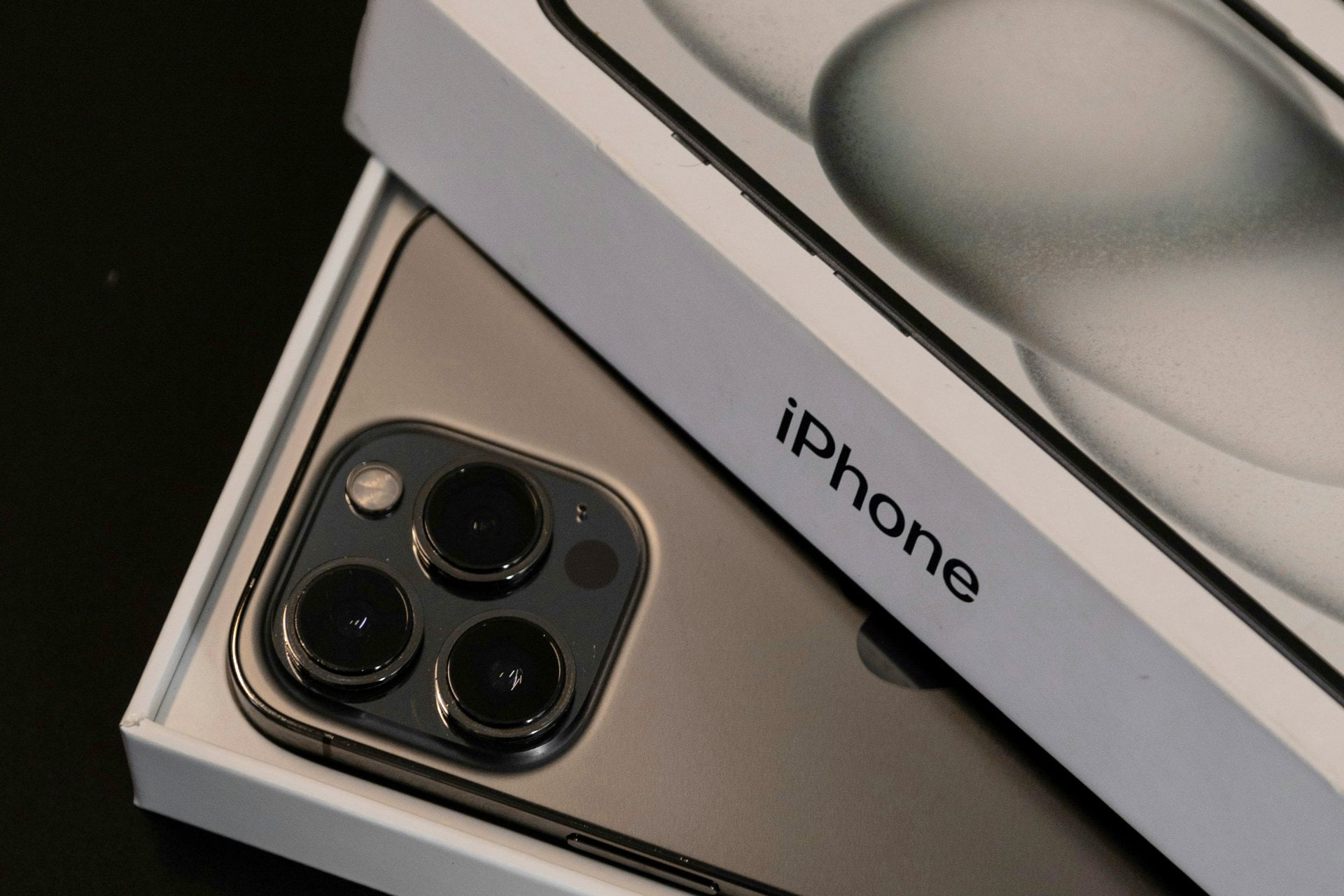 Apple iPhone penurie composants