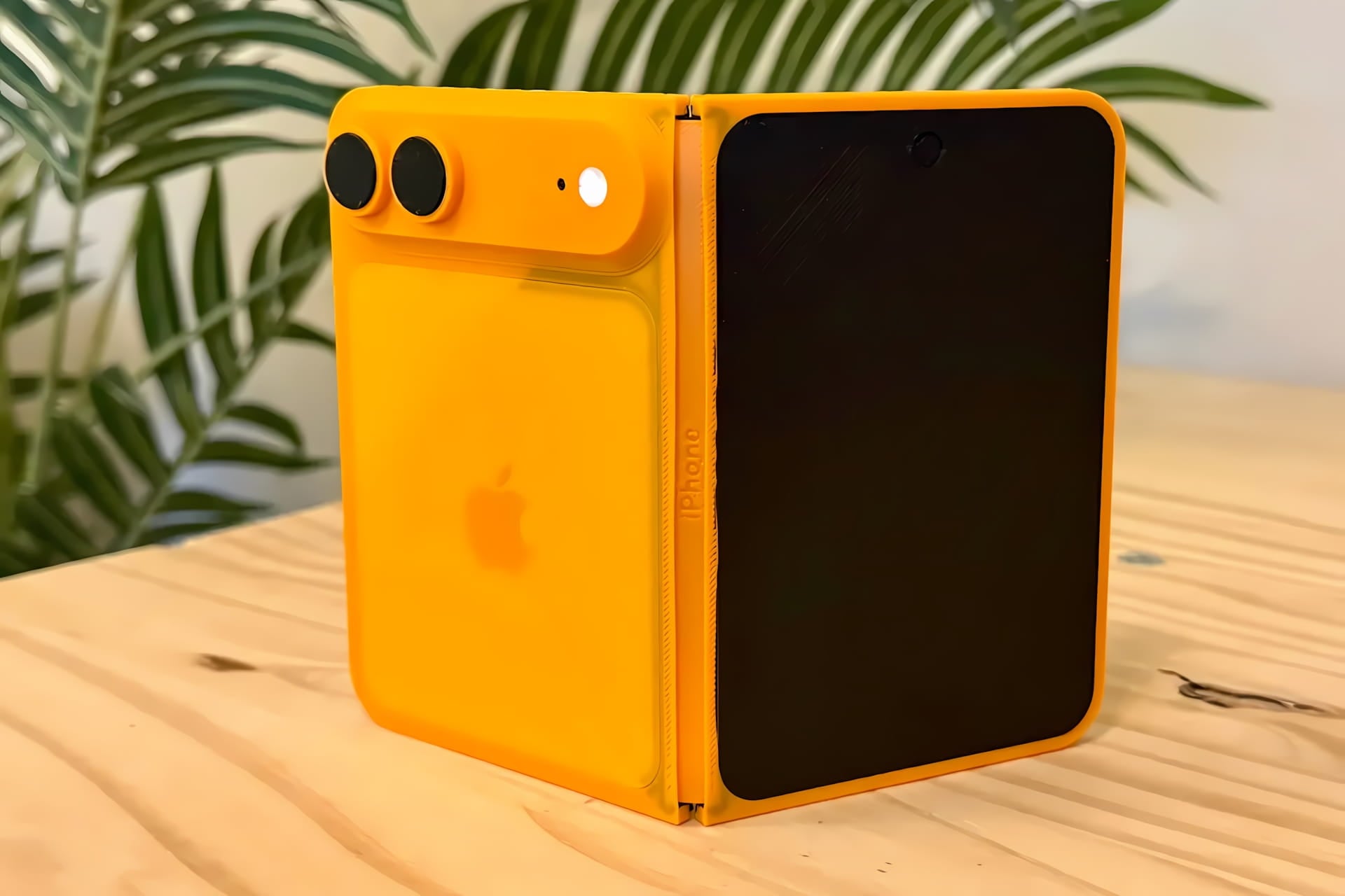 iPhone pliant prototype orange