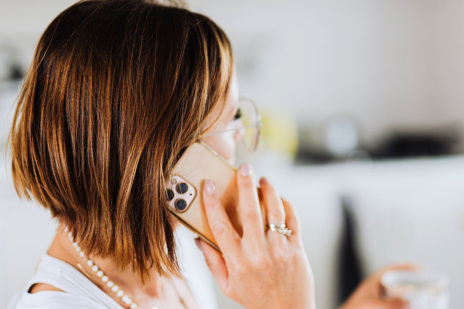 Femme téléphone iPhone appel