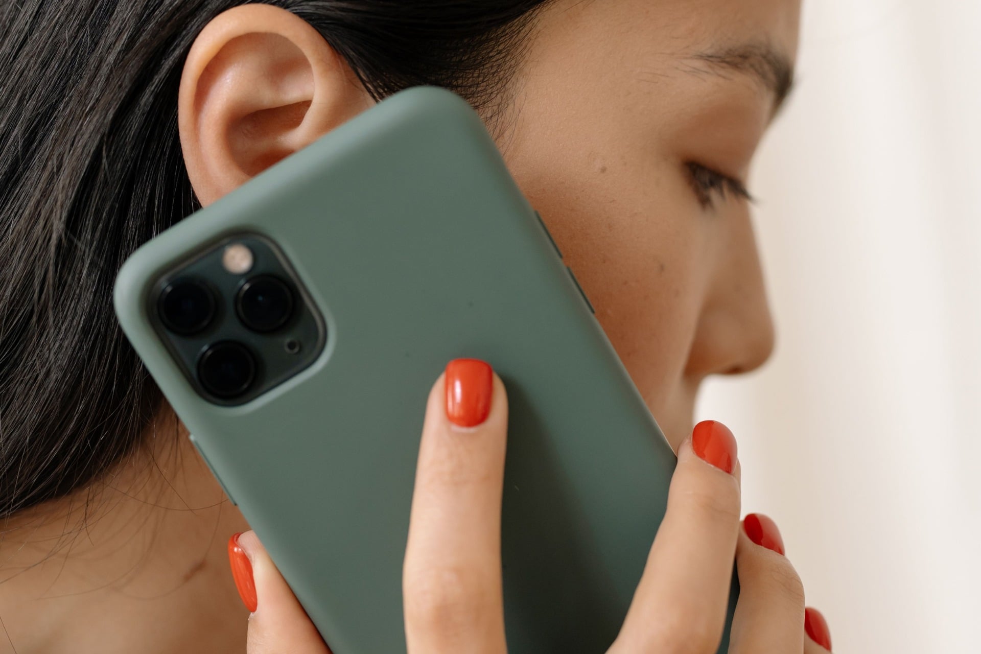 iPhone Pro appel femme