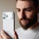 iPhone 17 Pro arrière homme
