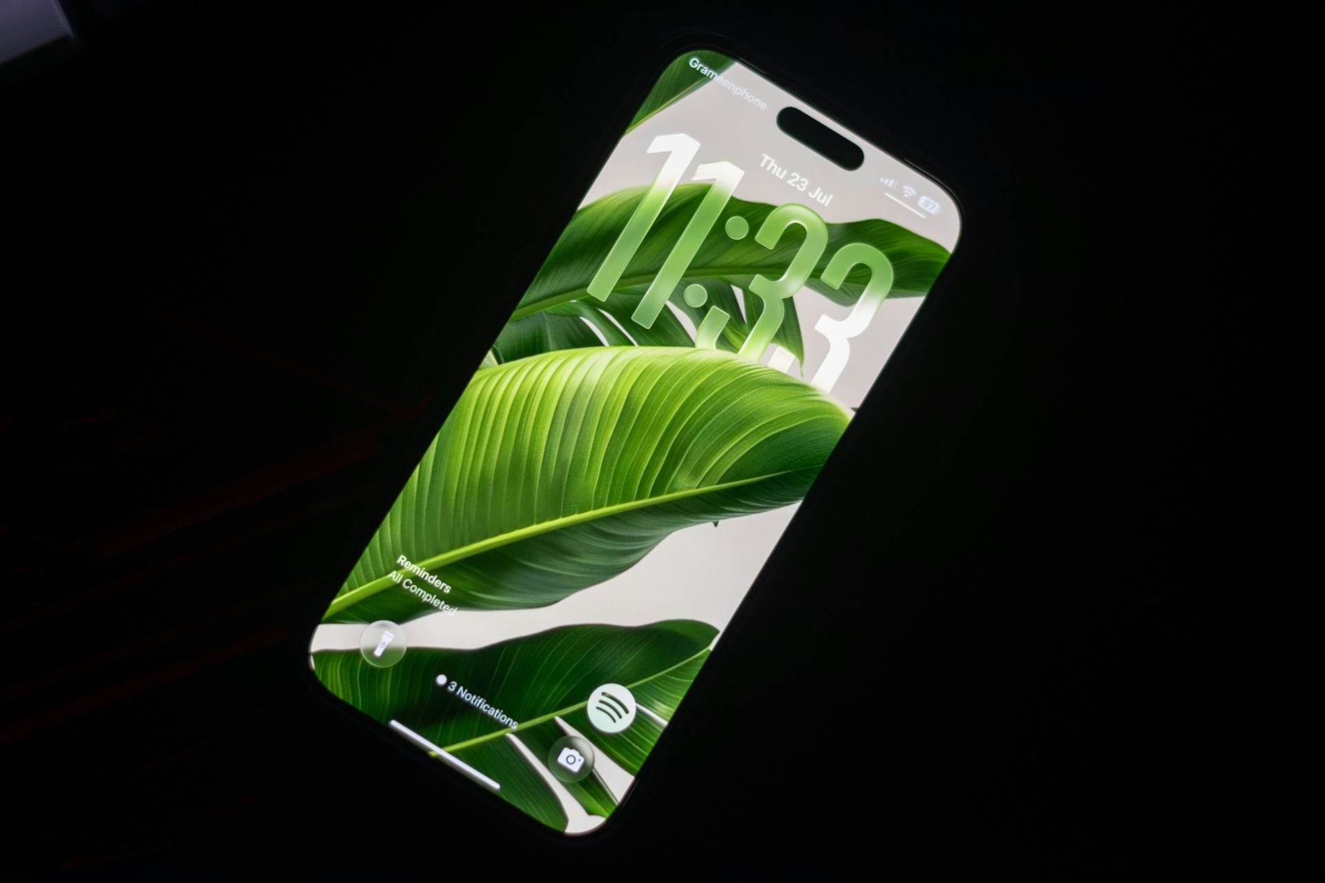 iPhone iOS 26