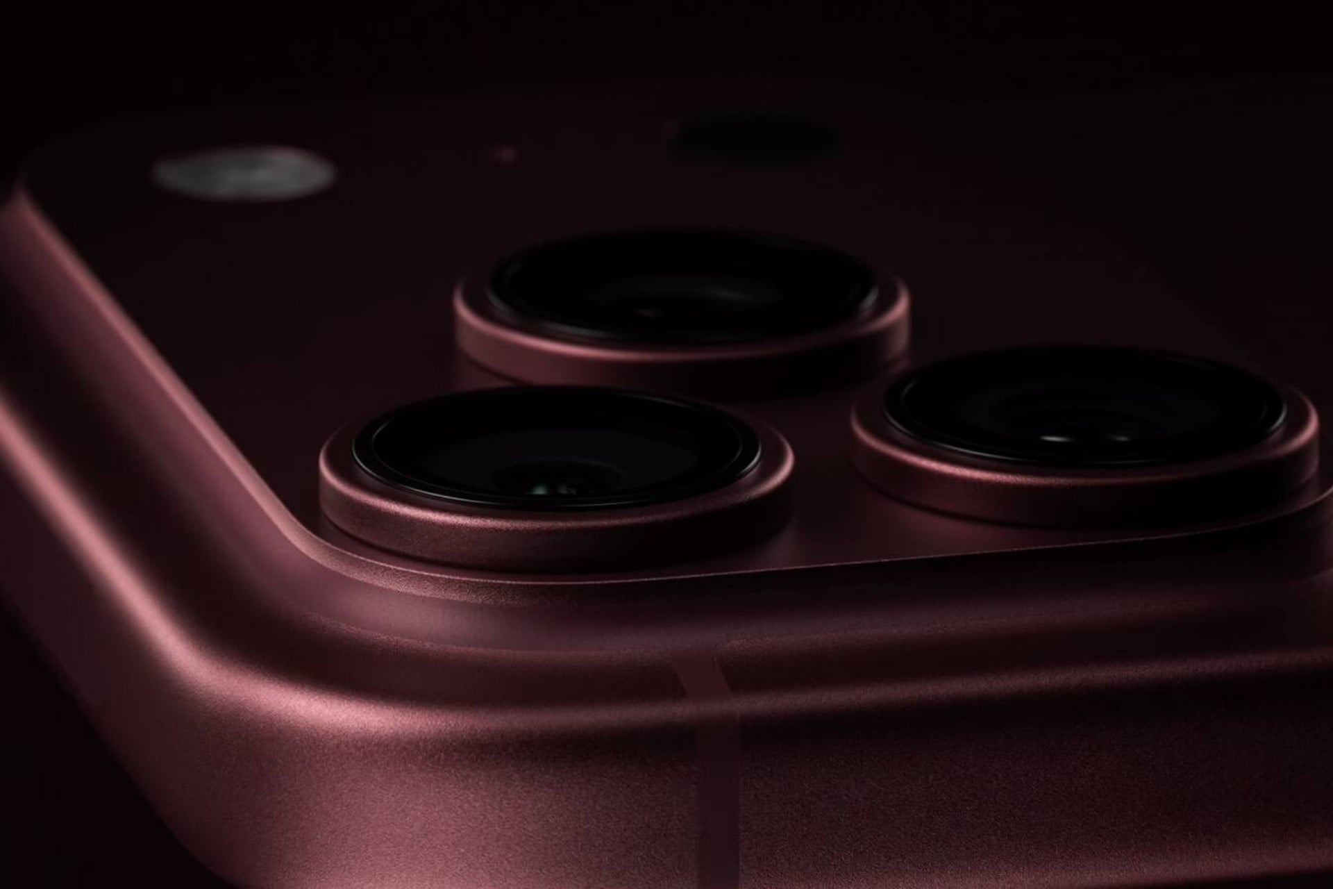 iPhone 18 pro cerise rouge bordeaux ouverture variable