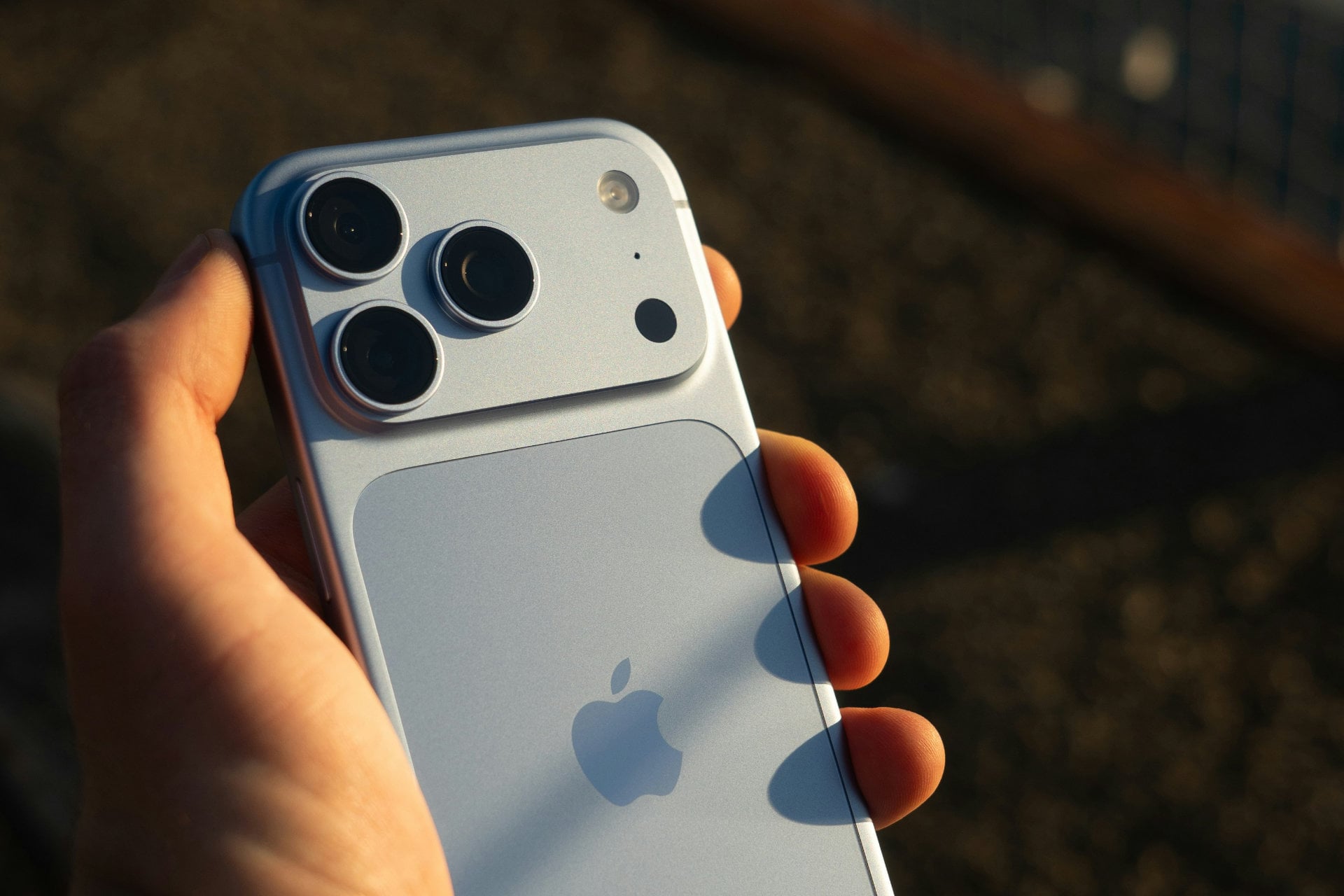 iPhone 18 pro max glacier