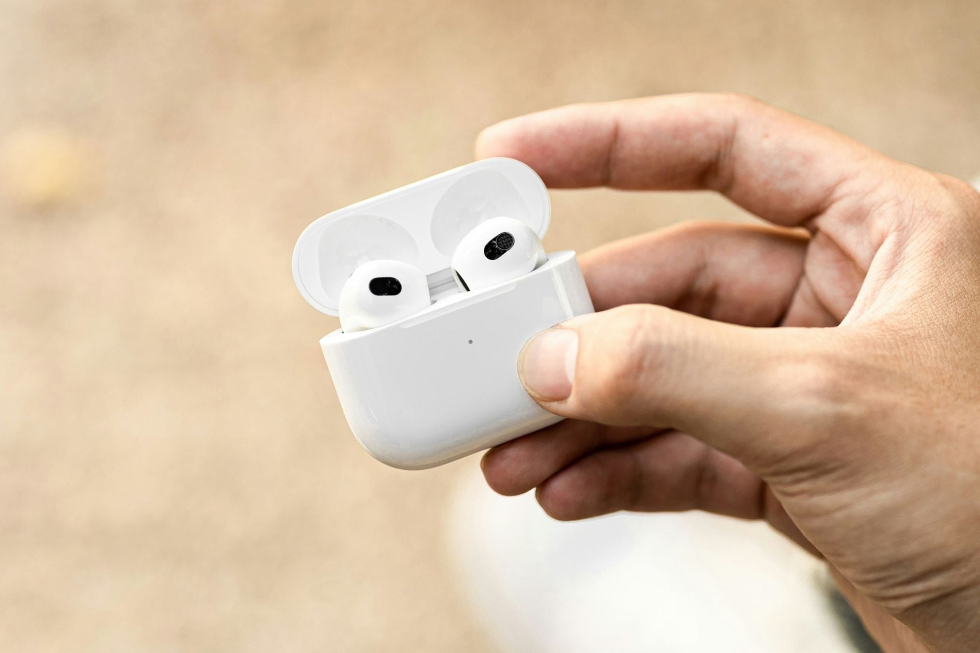 AirPods boîtier charge