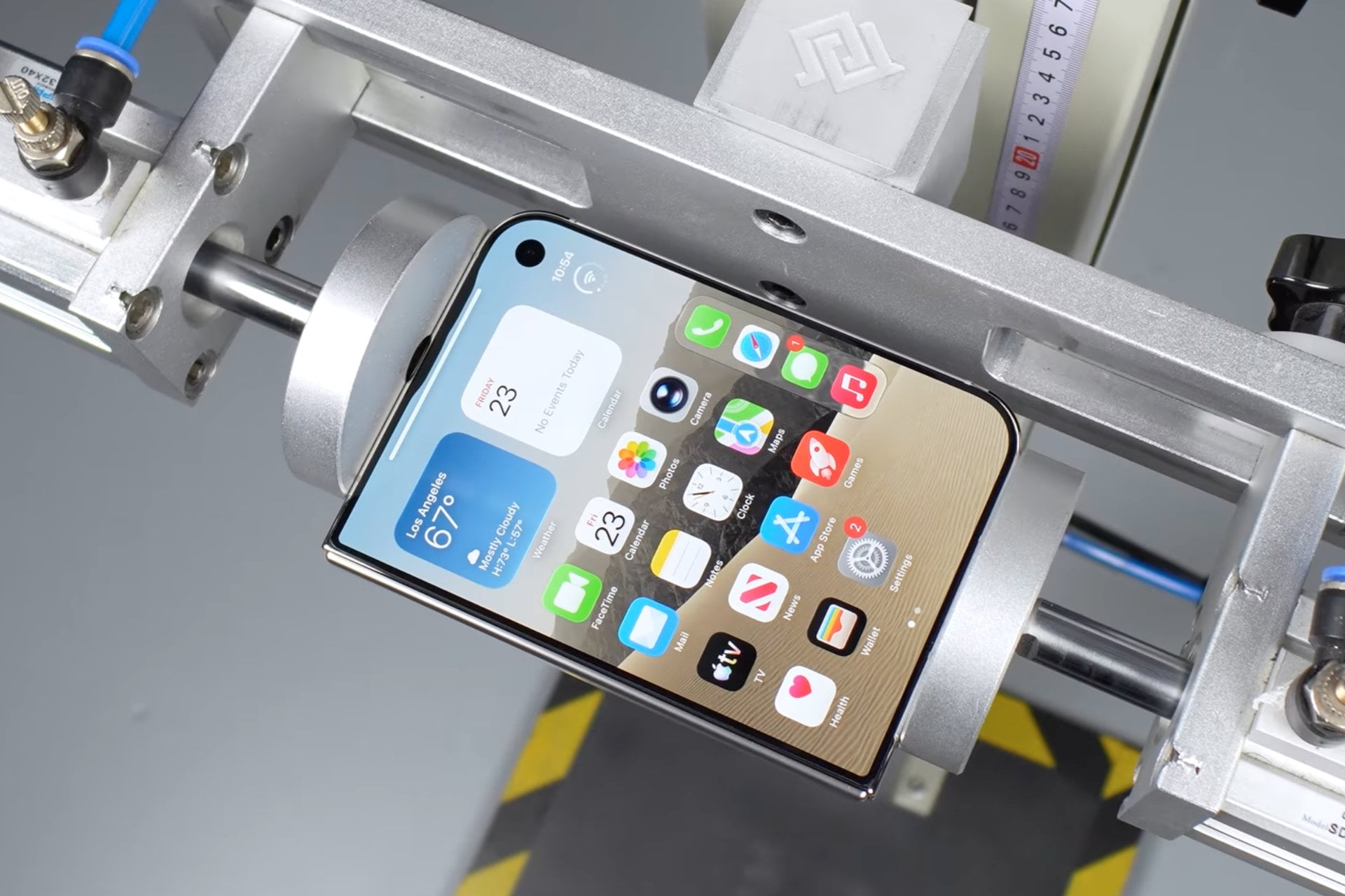iPhone Duo test resistance