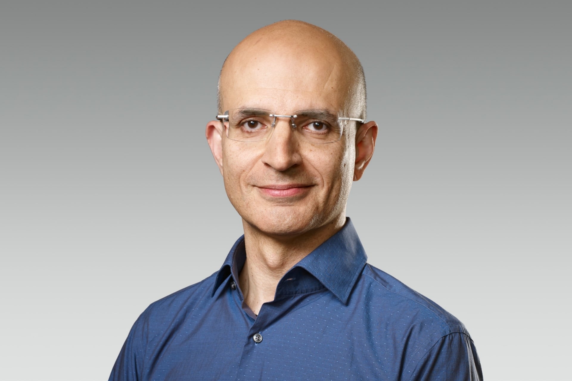 Sabih khan apple COO