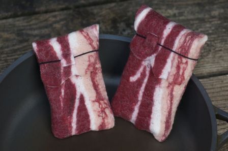 etui-iphone-bacon-1.jpg, nov 2008 etui-iphone-bacon-1.jpg