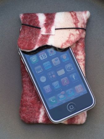 etui-iphone-bacon-1.jpg, nov 2008 etui-iphone-bacon-2.jpg