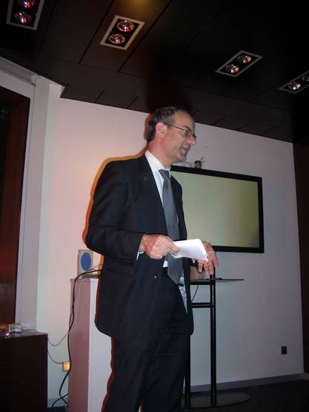 TV-iphone-Orange-1.jpg, mar 2009 TV-iphone-Orange-1.jpg