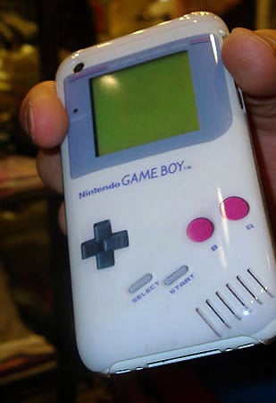 gameboy-iphone-case.jpg