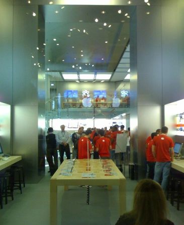 apple-store-louvre-1.jpg, nov. 2009 apple-store-louvre-1.jpg