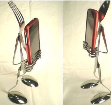 support-iphone-fourchette.jpg, mar. 2010