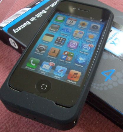 test-coque-batterie-powerskin-iphone-4-7.jpg, 2011 test-coque-batterie-powerskin-iphone-4-7.jpg
