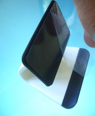 avis-test-support-iphone-bluelounge-milo-2.jpg, 2011 avis-test-support-iphone-bluelounge-milo-2.jpg