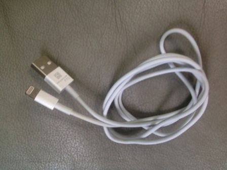 cable-prise-branchement-nouvel-iphone-ipad-ipod-1.jpg, 2011 cable-prise-branchement-nouvel-iphone-ipad-ipod-1.jpg