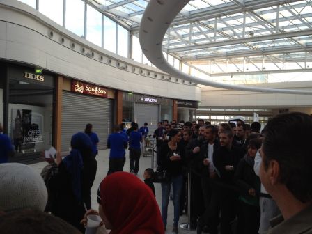file-d-attente-lancement-iphone-5-8.jpg, 2011 file-d-attente-lancement-iphone-5-8.jpg