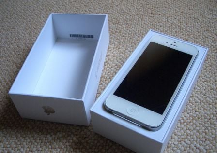photo-comparaison-iphone-5-blanc-iphone-4-2.jpg, 2011 photo-comparaison-iphone-5-blanc-iphone-4-2.jpg