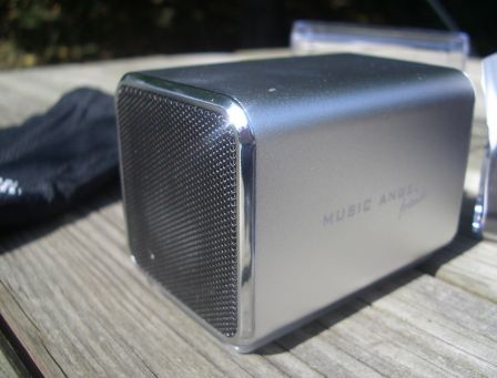 test-avis-enceinte-music-angel-iphone-1.jpg, 2011 test-avis-enceinte-music-angel-iphone-1.jpg