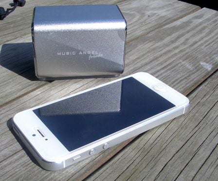 test-avis-enceinte-music-angel-iphone-6.jpg, 2011 test-avis-enceinte-music-angel-iphone-6.jpg