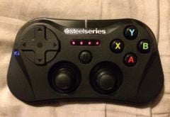 test-avis-manette-iphone-ipad-stratus-1.jpg, 2011 test-avis-manette-iphone-ipad-stratus-1.jpg