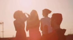 pub-iphone-musique.jpg, 2011 pub-iphone-musique.jpg