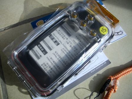 tests-etui-etanche-iphone-5-seashell-2.jpg