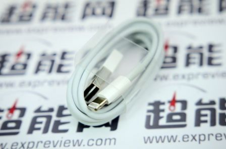 cable-lightning-iphone-6-4.jpg, 2011 cable-lightning-iphone-6-4.jpg