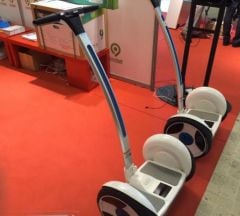 segway-Ninebot-Elite-iphone-4.jpg, 2011 segway-Ninebot-Elite-iphone-4.jpg
