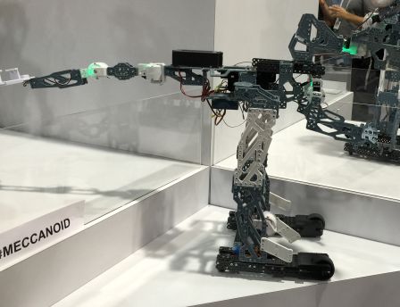 meccanoid-iphone-5.jpg
