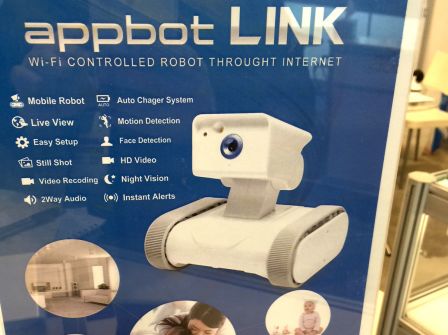 appbot-robot-iphone-4.jpg, 2011 appbot-robot-iphone-4.jpg