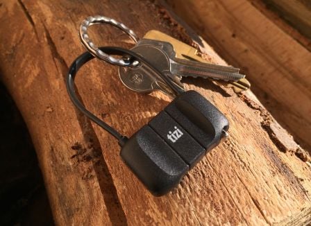 avis-cable-lightning-iphone-tizi-usb-1.jpg, 2011 avis-cable-lightning-iphone-tizi-usb-1.jpg