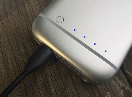coque-batterie-iphone-powerskin-10.jpg, 2011 coque-batterie-iphone-powerskin-10.jpg