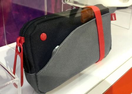 emtec-chargeur-iphone-2.jpg, 2011 emtec-chargeur-iphone-2.jpg