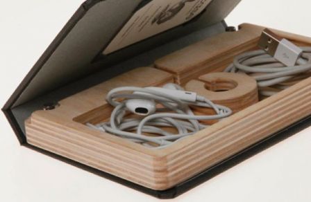 support-recharge-iphone-apple-watch-dodocase-1.jpg, 2011 support-recharge-iphone-apple-watch-dodocase-1.jpg